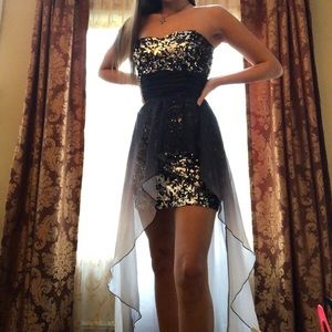 Black and white sequin high-low flowy dress!